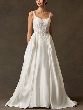 NEW A LINE WEDDING DRESS, BRIDAL GOWN. DESTINATION,RECEPTION CEREMONY GARDEN